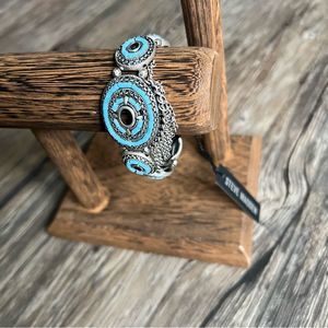 Steve Madden bracelet stretch